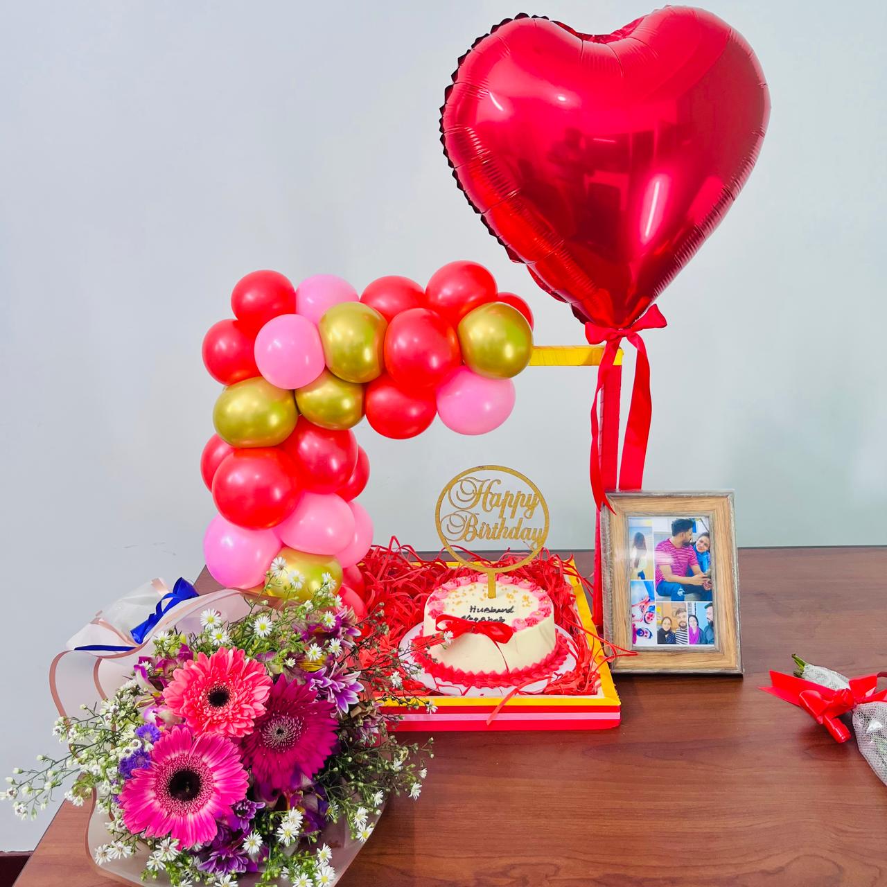 Balloon Cake Hamper Combo Pack